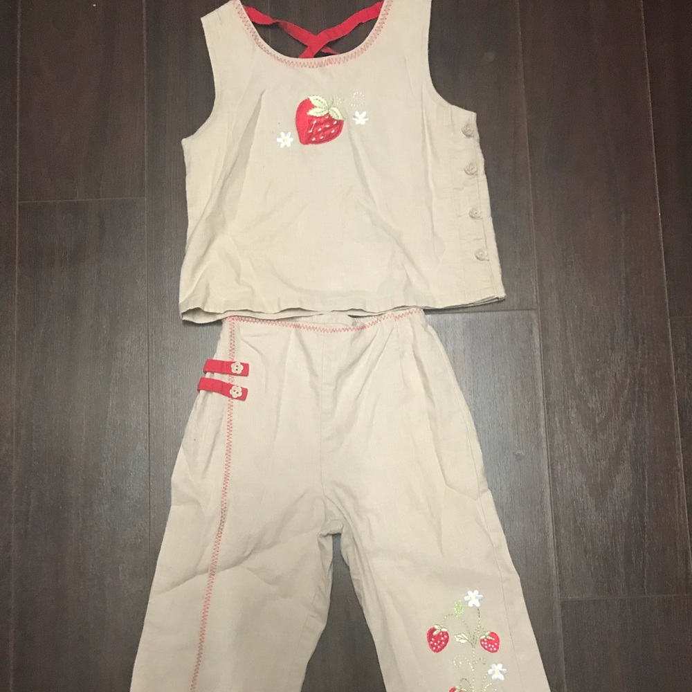 Kids khaki strawberry set size 6